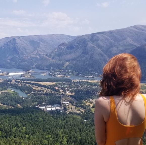 Meet your Posher, Melissa - Picture 2 of 12